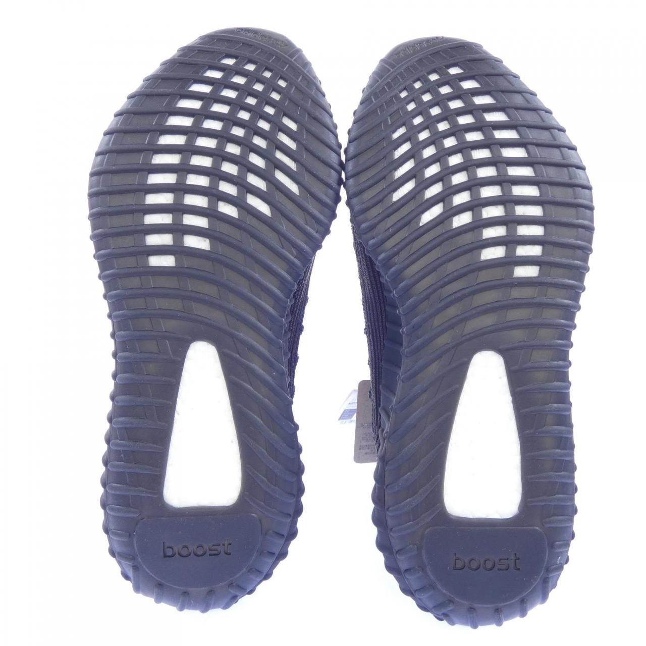 アディダス ADIDAS HQ6319 YEEZY スニーカー