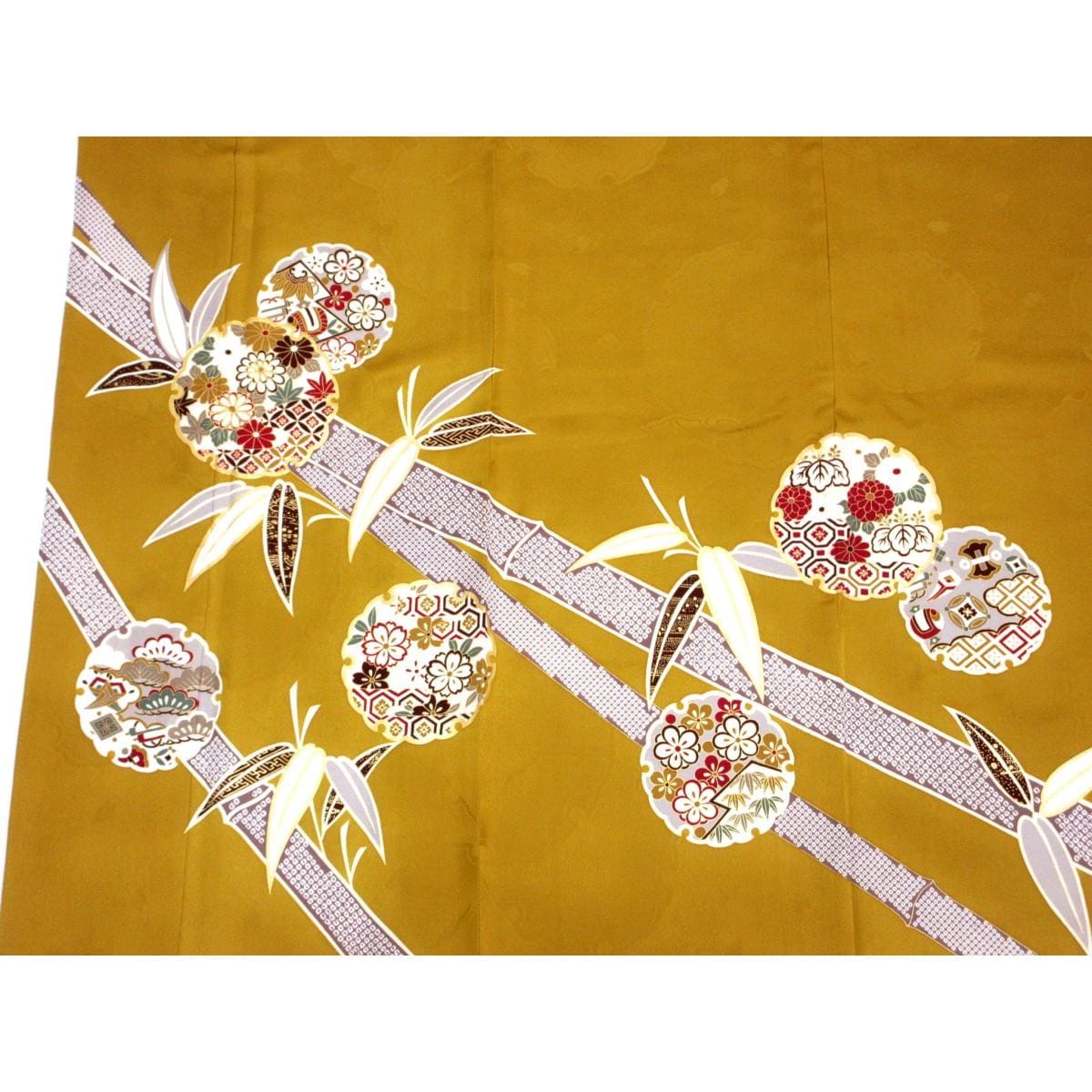 振袖　友禅金彩加工　刺繍入り
