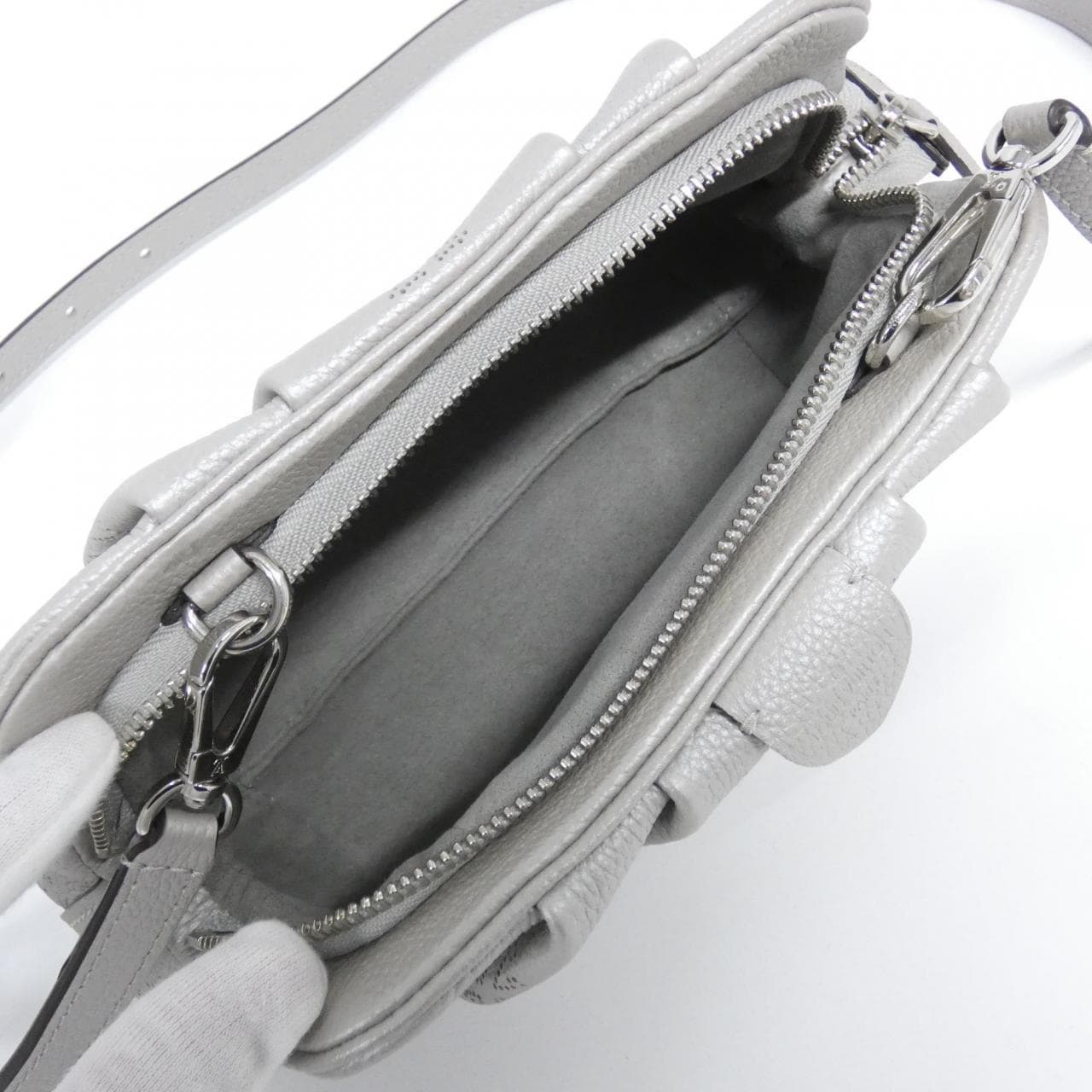 ルイヴィトン マヒナ スカラ ミニ M80904 ショルダーバッグ