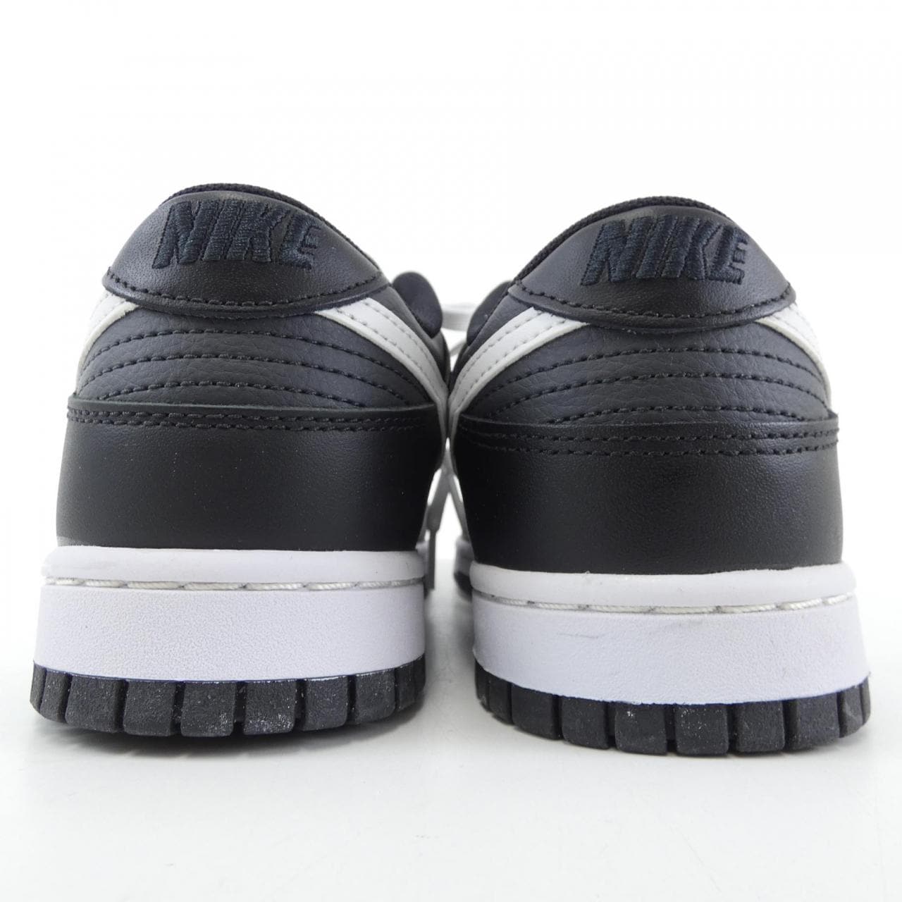 ナイキ NIKE スニーカー