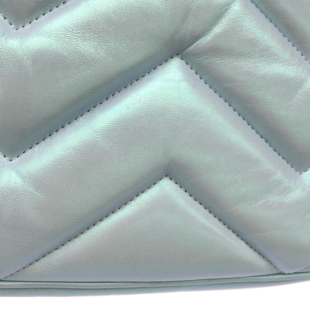 グッチ GG MARMONT 447632 AAC2V ショルダーバッグ