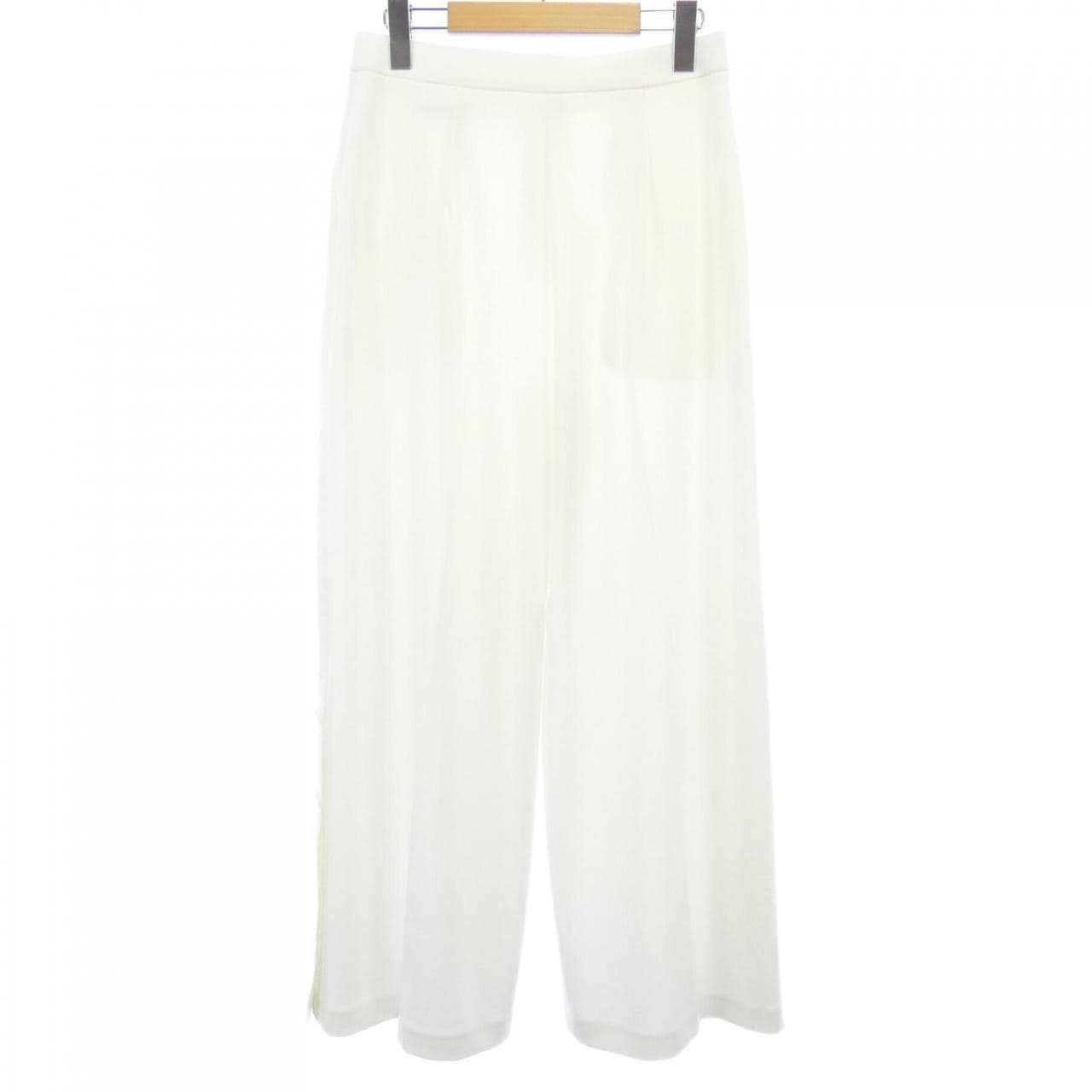 ユキコ･ハナイ YUKIKO HANAI パンツ