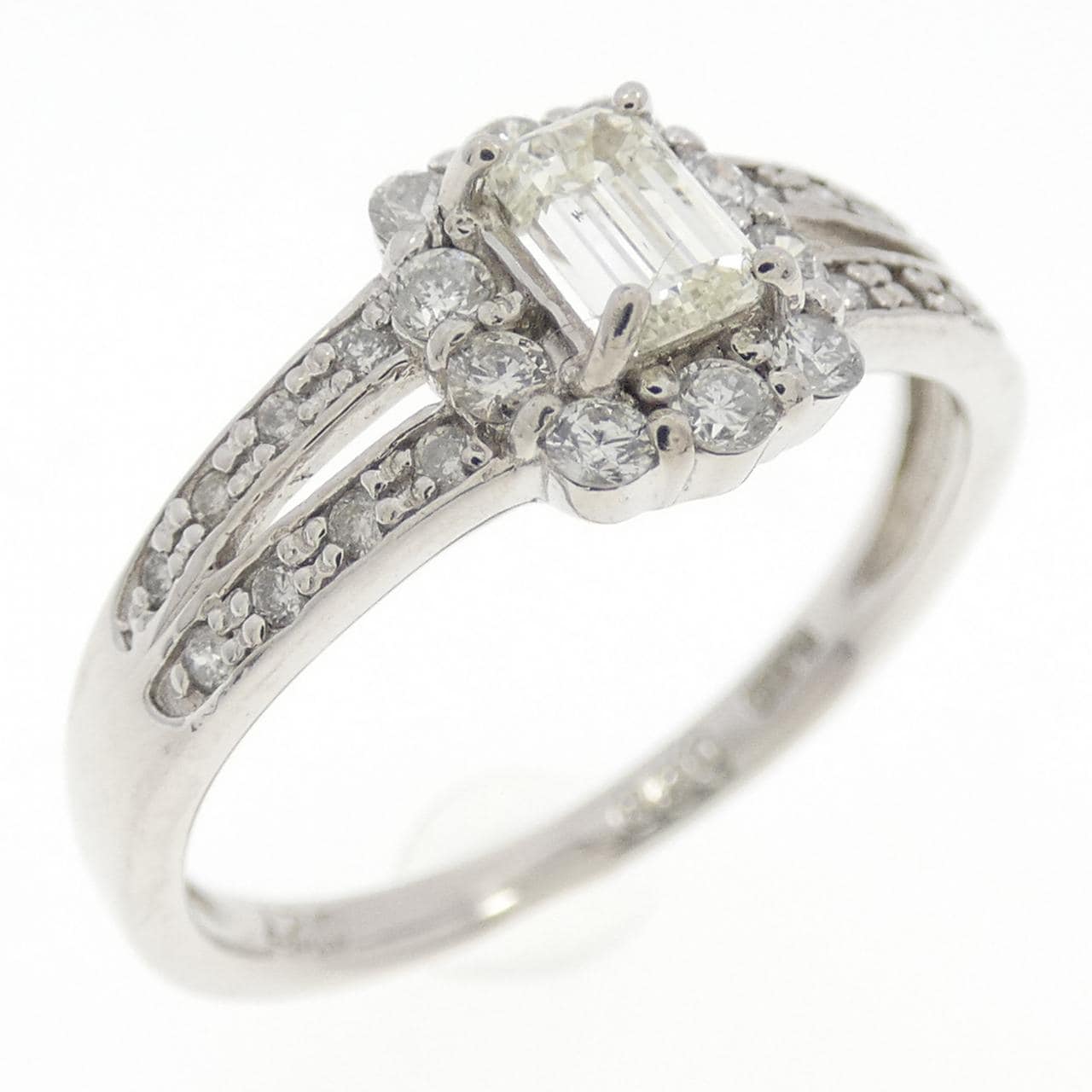 PT900 ダイヤモンド リング 0.28CT