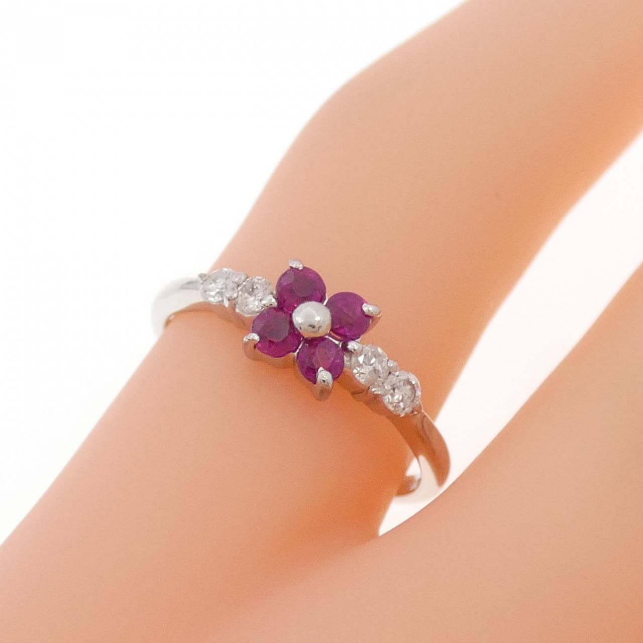 K14WG フラワー ルビー リング