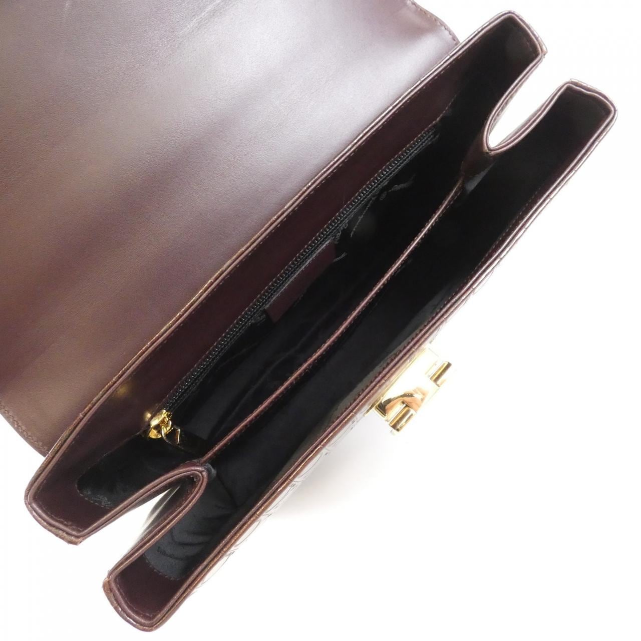 サルヴァトーレフェラガモ バッグ