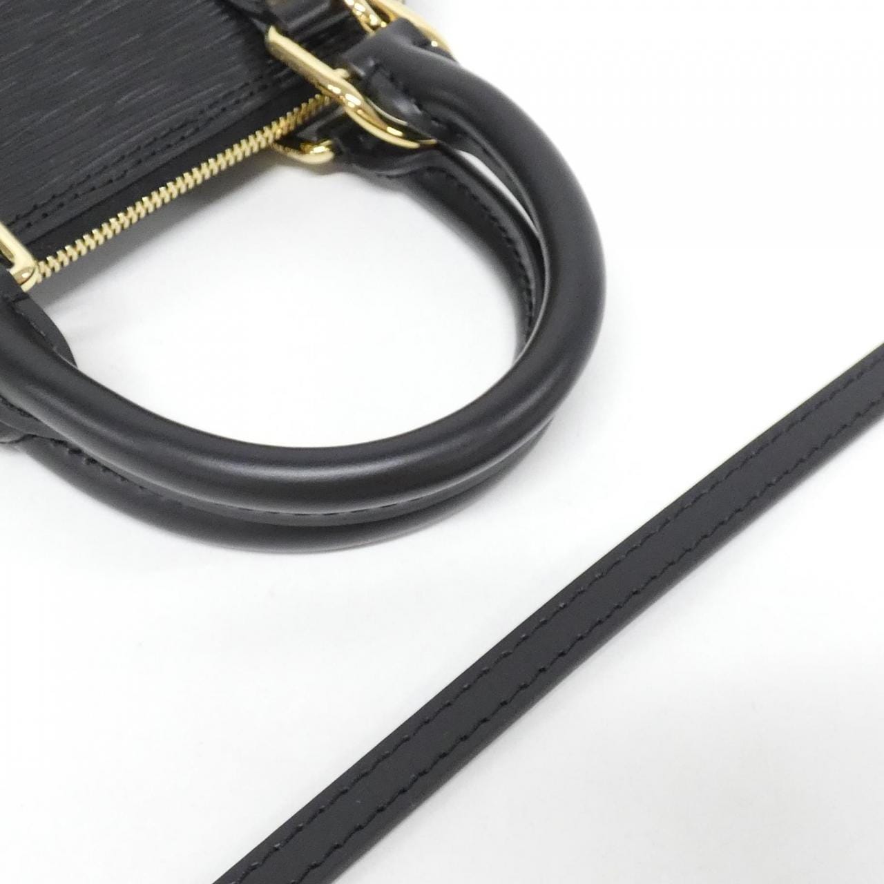 ルイヴィトン エピ(LV X TM) アルマBB M13670 バッグ