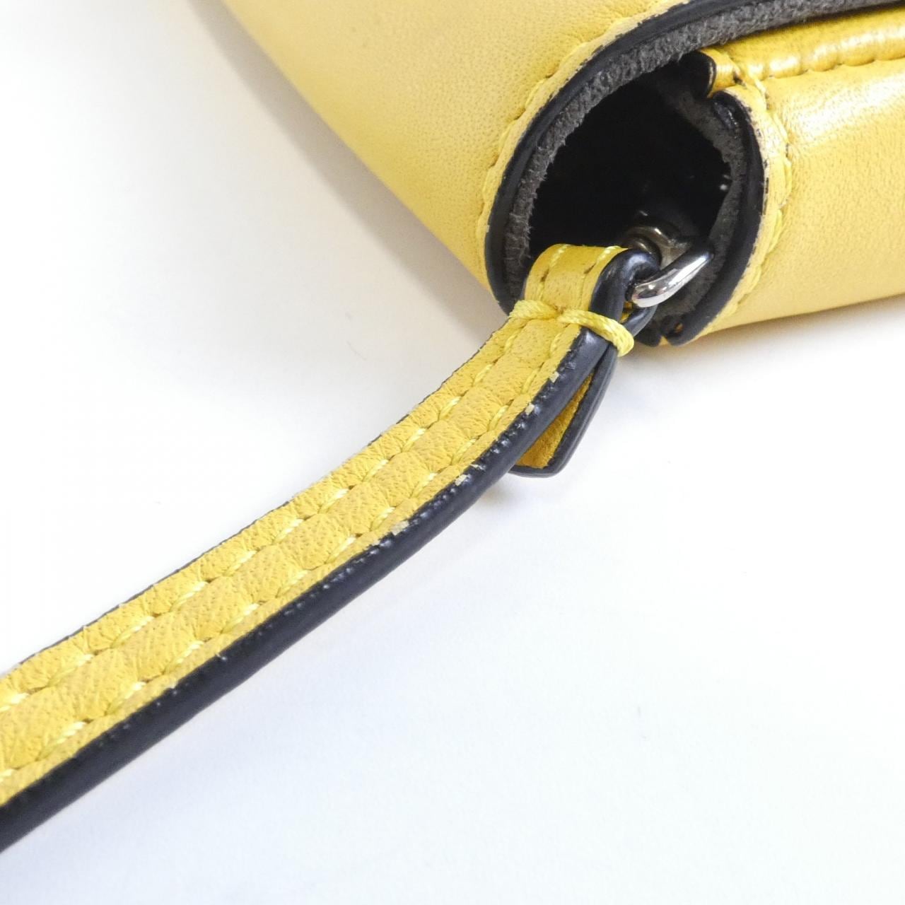 フェンディ BAG BUGS MICRO BAGUETTE 8M0354 37H バッグ