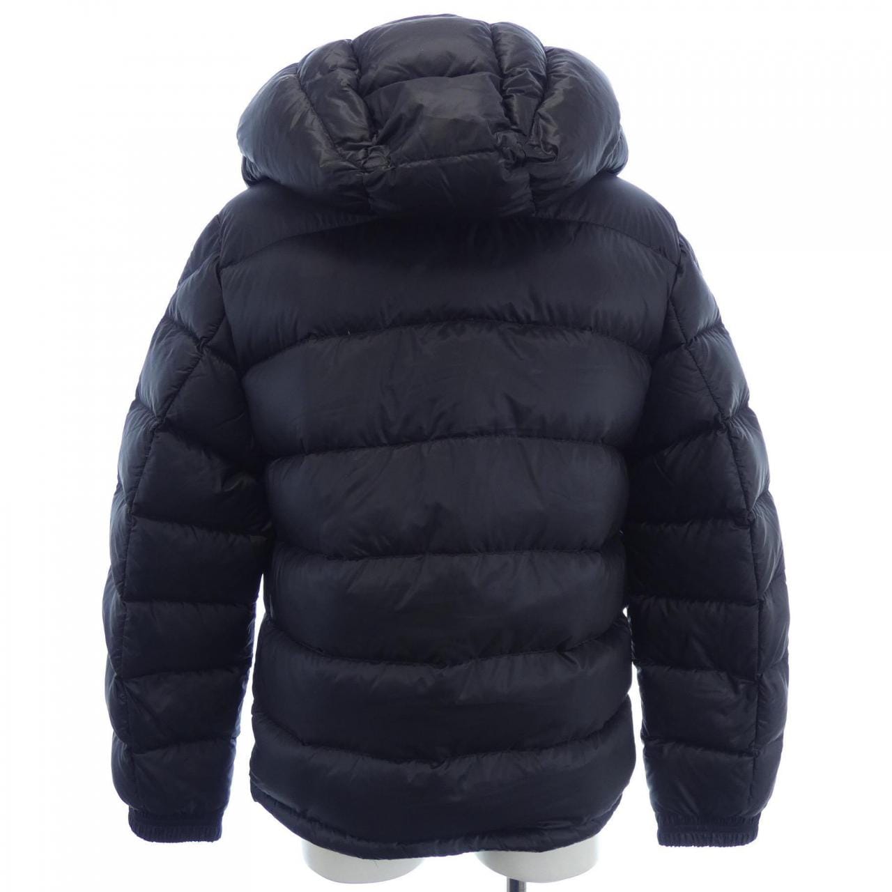 モンクレール MONCLER ダウンジャケット