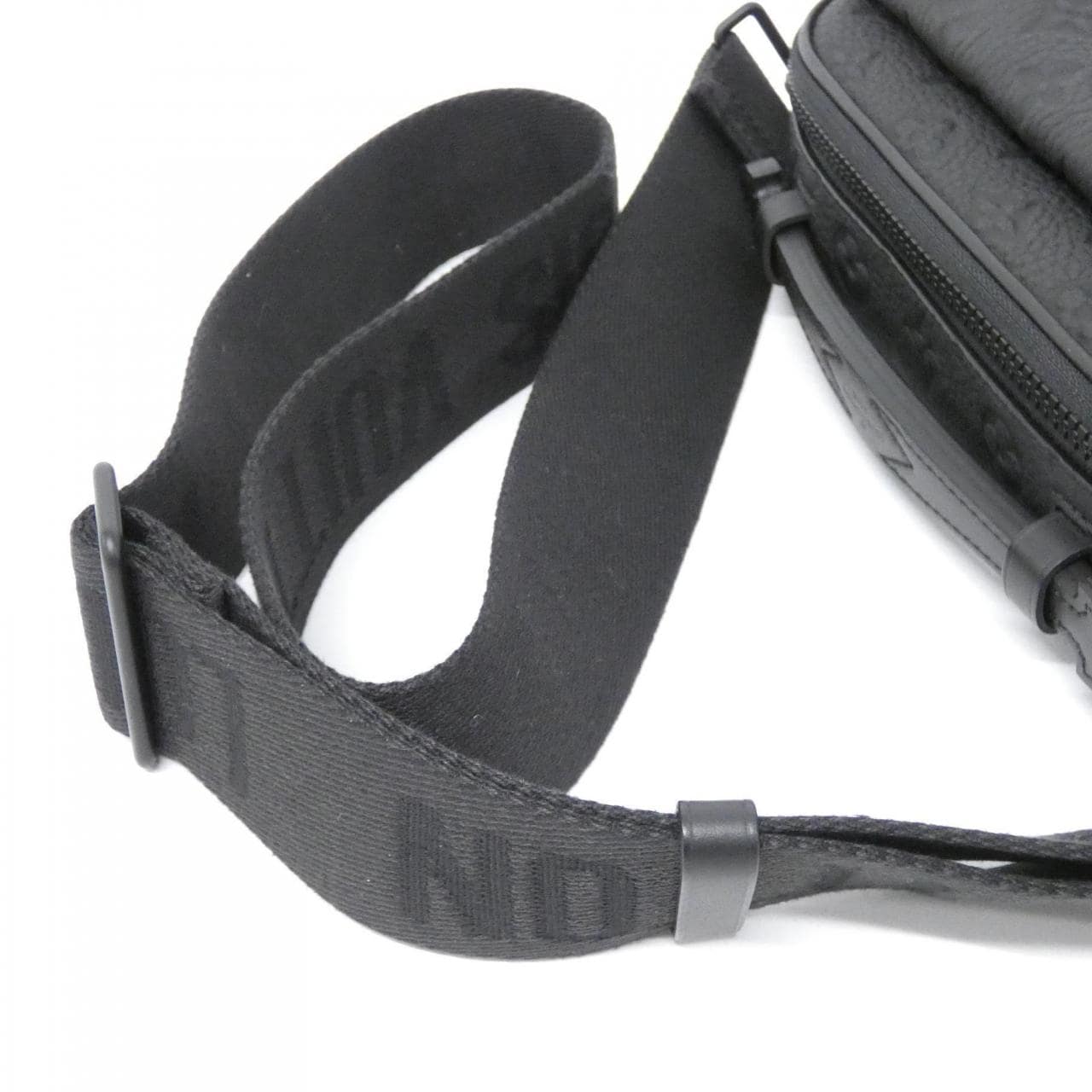 ルイヴィトン トリヨン モノグラム Sロック メッセンジャー M58489 ショルダーバッグ