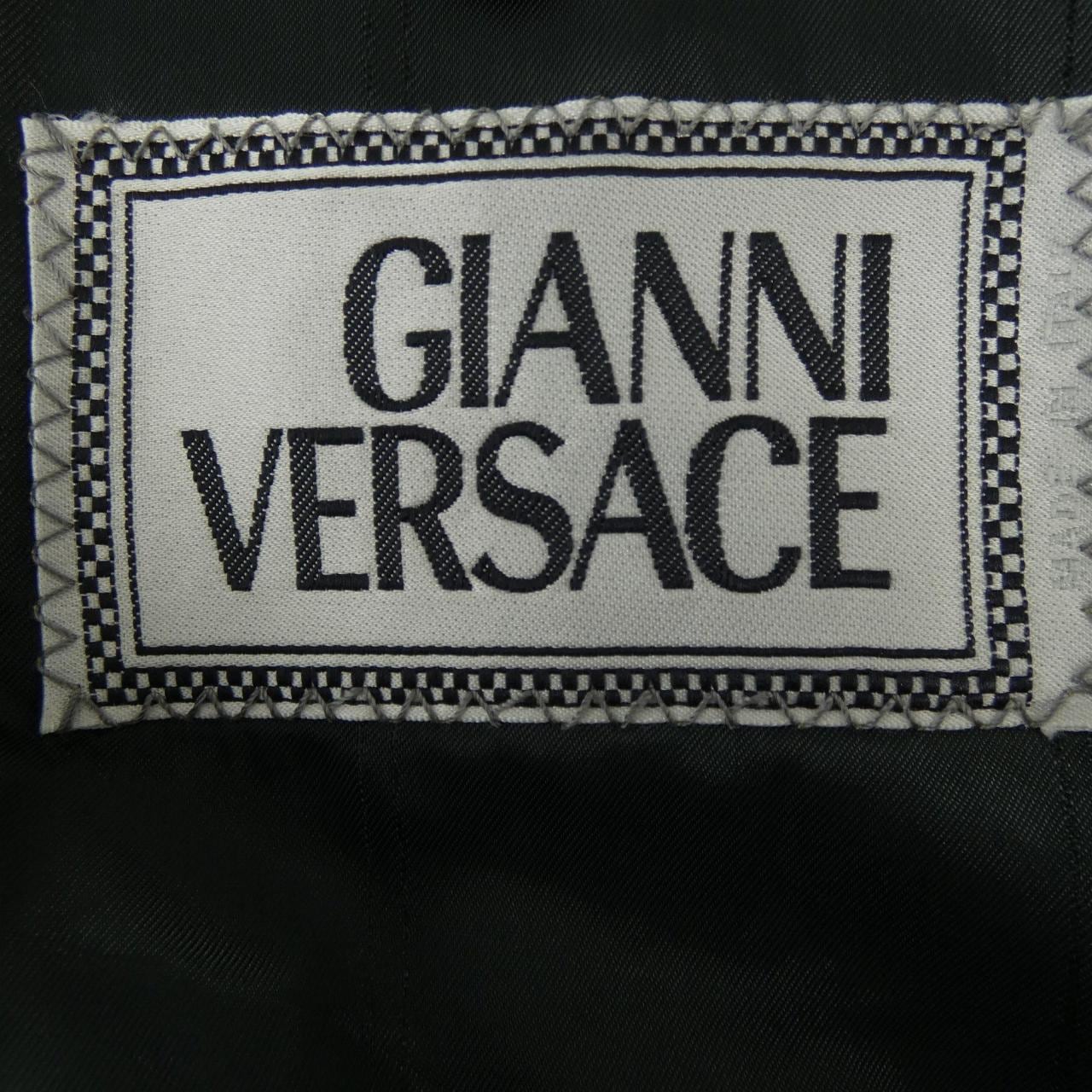 【ヴィンテージ】ジャンニヴェルサーチ GIANNI VERSACE スーツ
