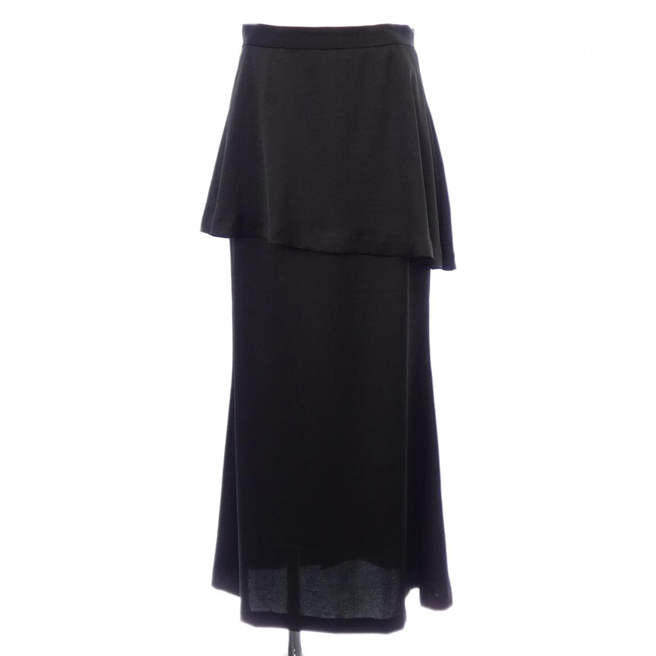 エミ emmi スカート