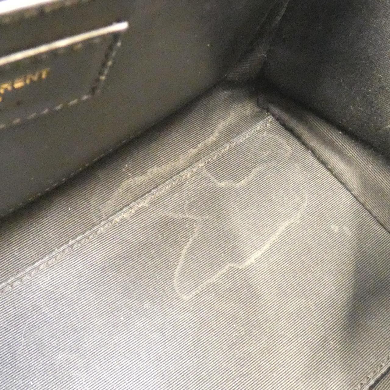 サンローラン ベイビー トート ダウンタウン 635346 B680W バッグ