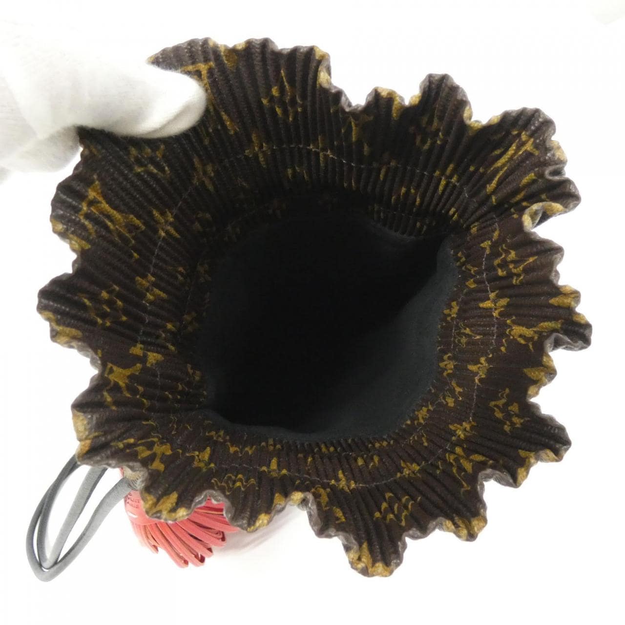 ルイヴィトン モノグラム ポーチ エクスプローラー M62232 ショルダーバッグ