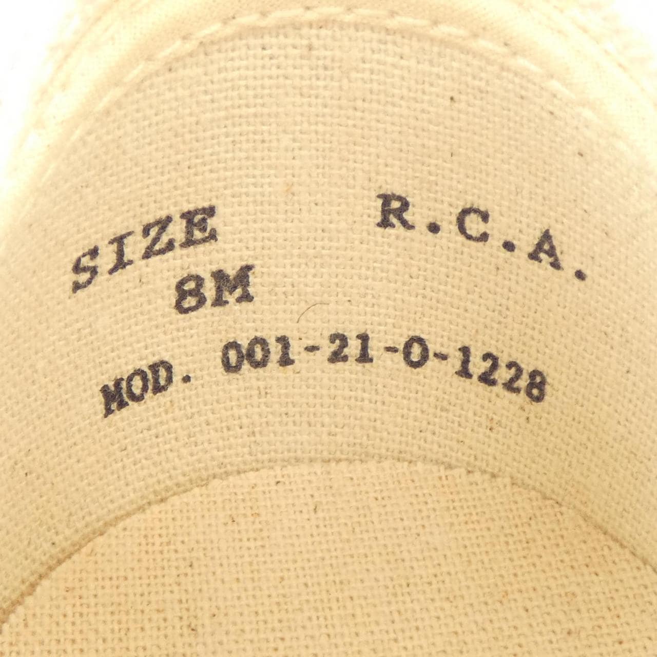 R.C.A スニーカー