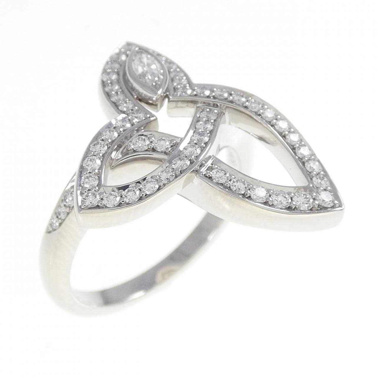 ハリーウィンストン リリークラスター リング