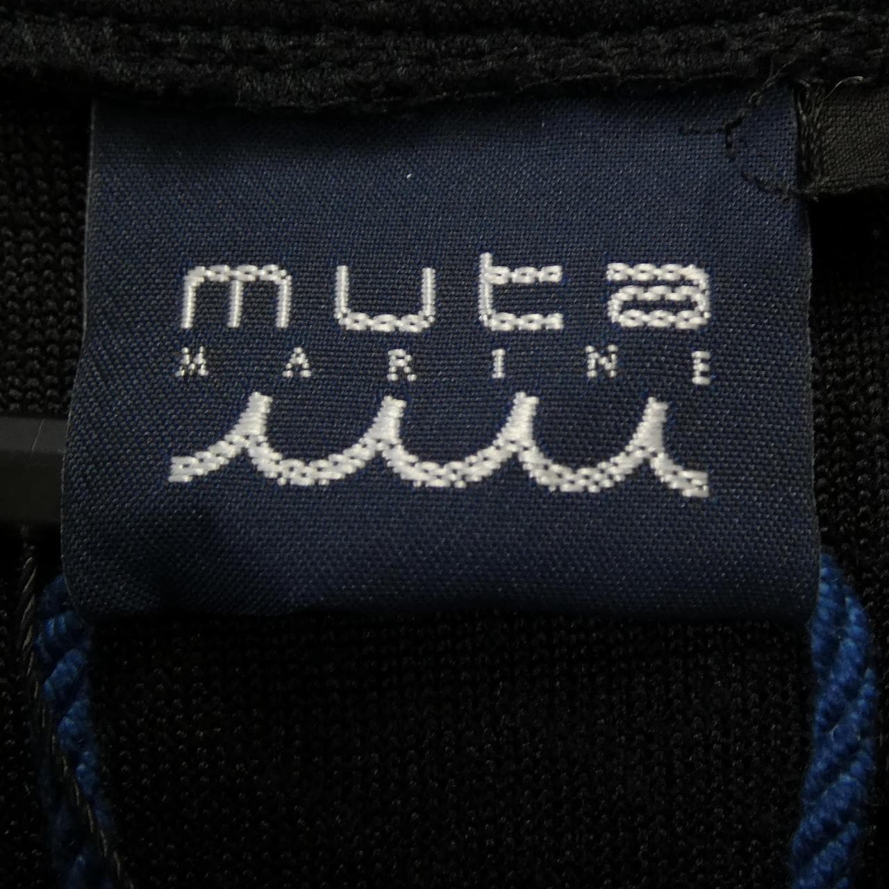 ムータ MUTA パーカー