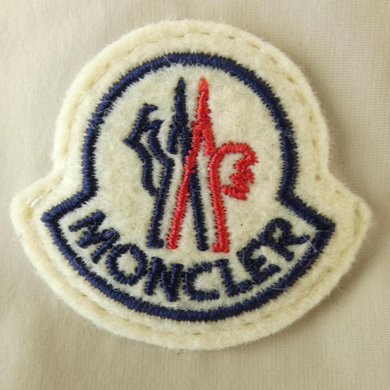 モンクレール MONCLER DETIAN ダウンジャケット
