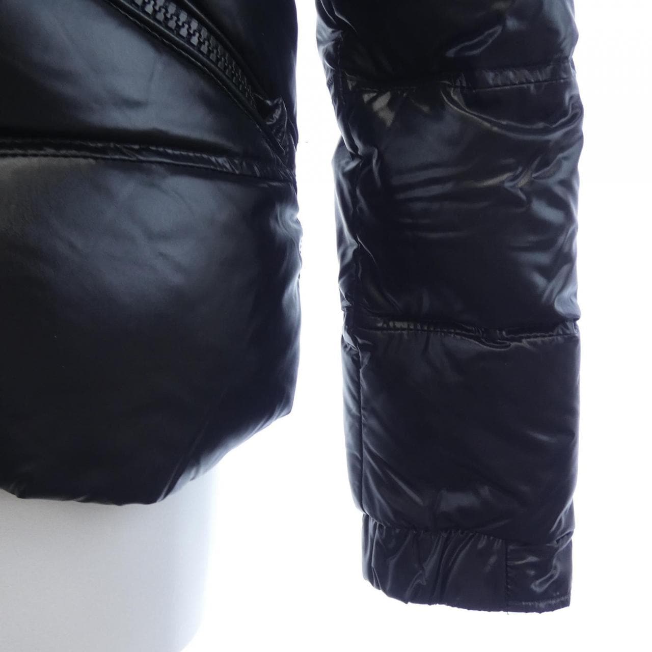 MONCLER MONCLER 41338/50 BRANSON 羽絨服