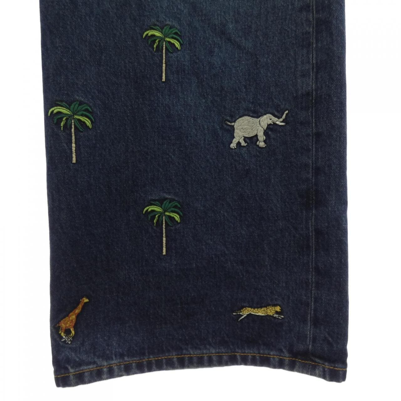 ルイヴィトン LOUIS VUITTON THE DARJEELING LIMITED ダージリン急行 HUD92WXY3 ジーンズ