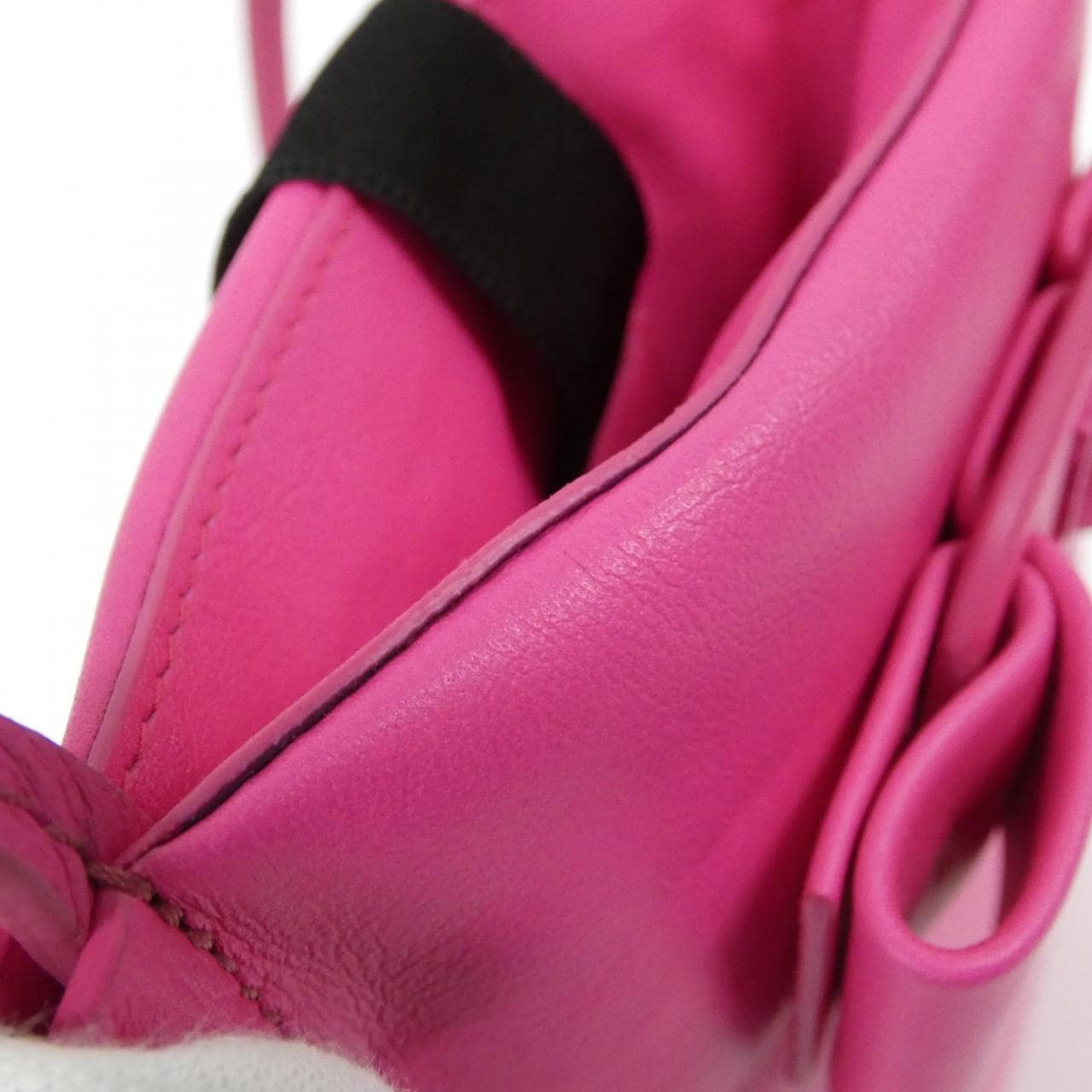 サルヴァトーレフェラガモ 22 0293 フォンケース