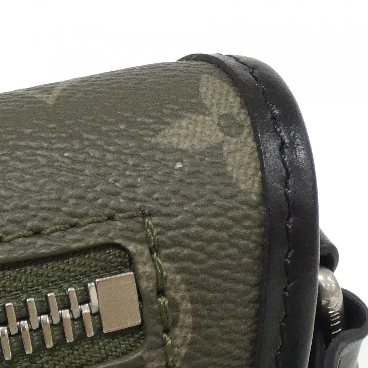 ルイヴィトン パルス ウェアラブル ウォレット M12618 ショルダーバッグ