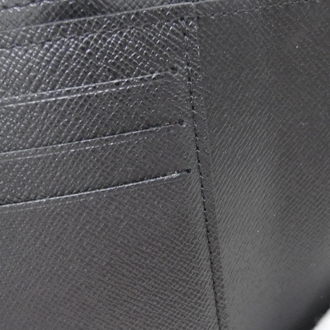 ルイヴィトン モノグラム リバース ポルトフォイユ ヴィクトリーヌ M81557 財布