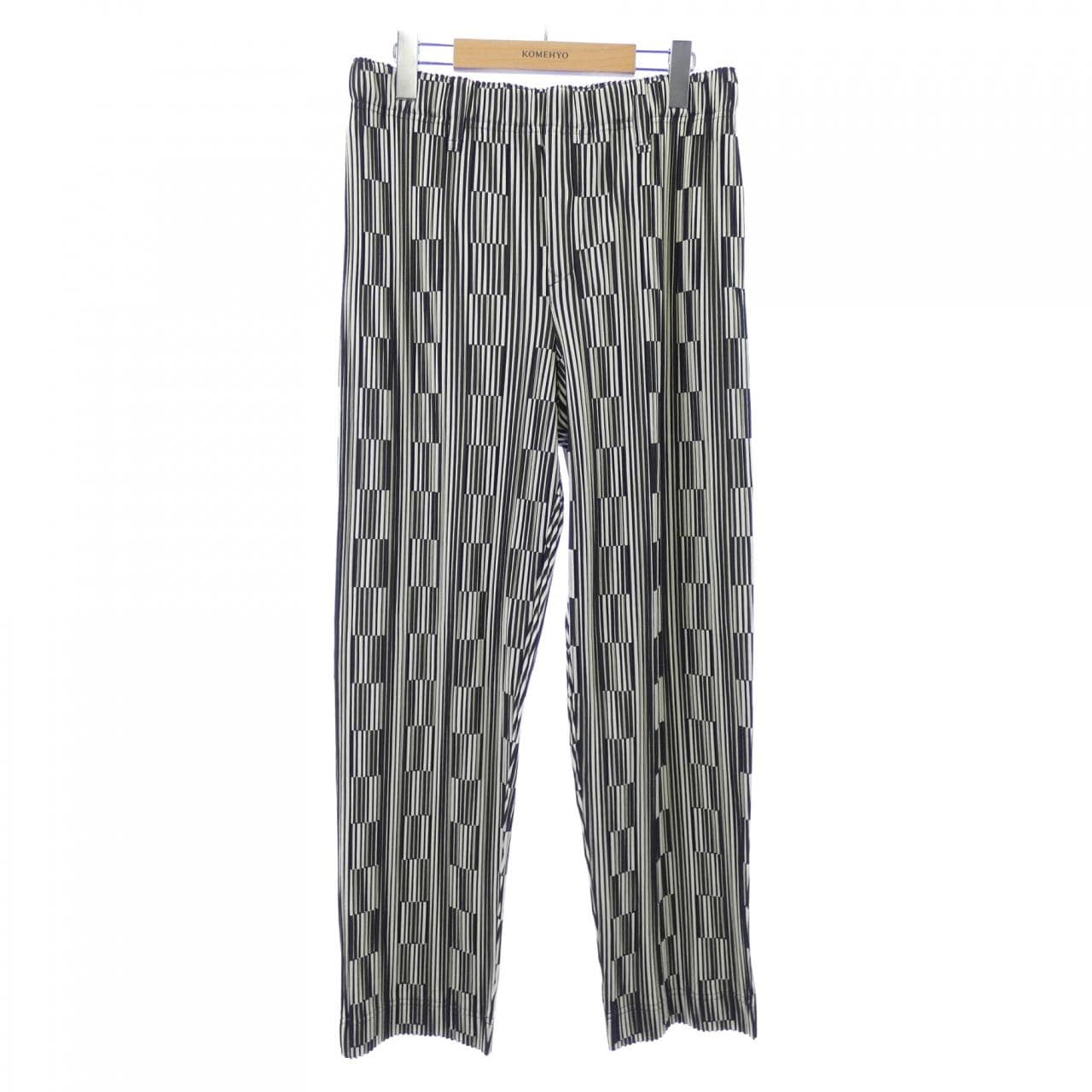 オムプリッセ HOMME PLISSE HP11JF226 パンツ