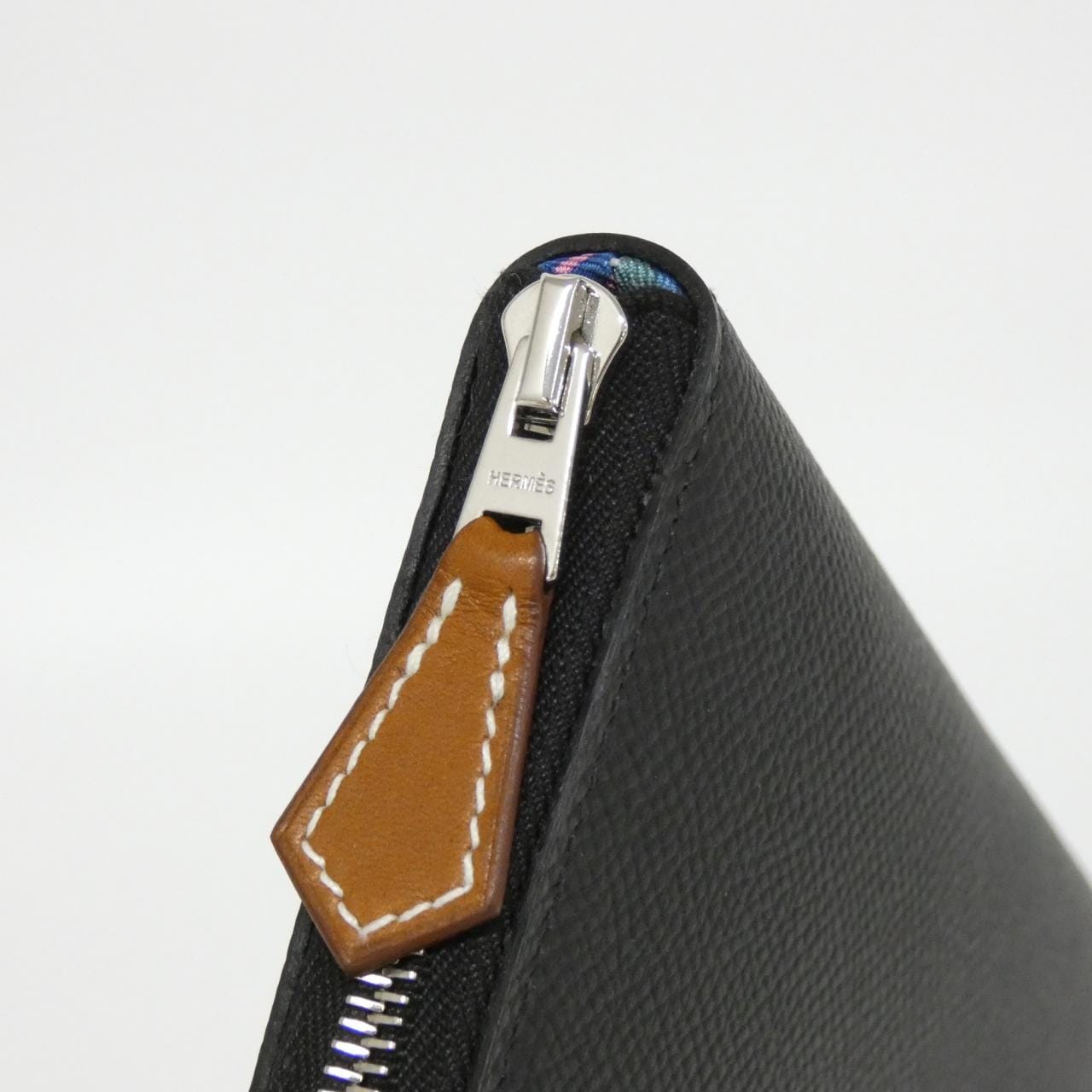 【未使用品】エルメス EN LIBERTE シルク イン クラシック 084387CK 財布