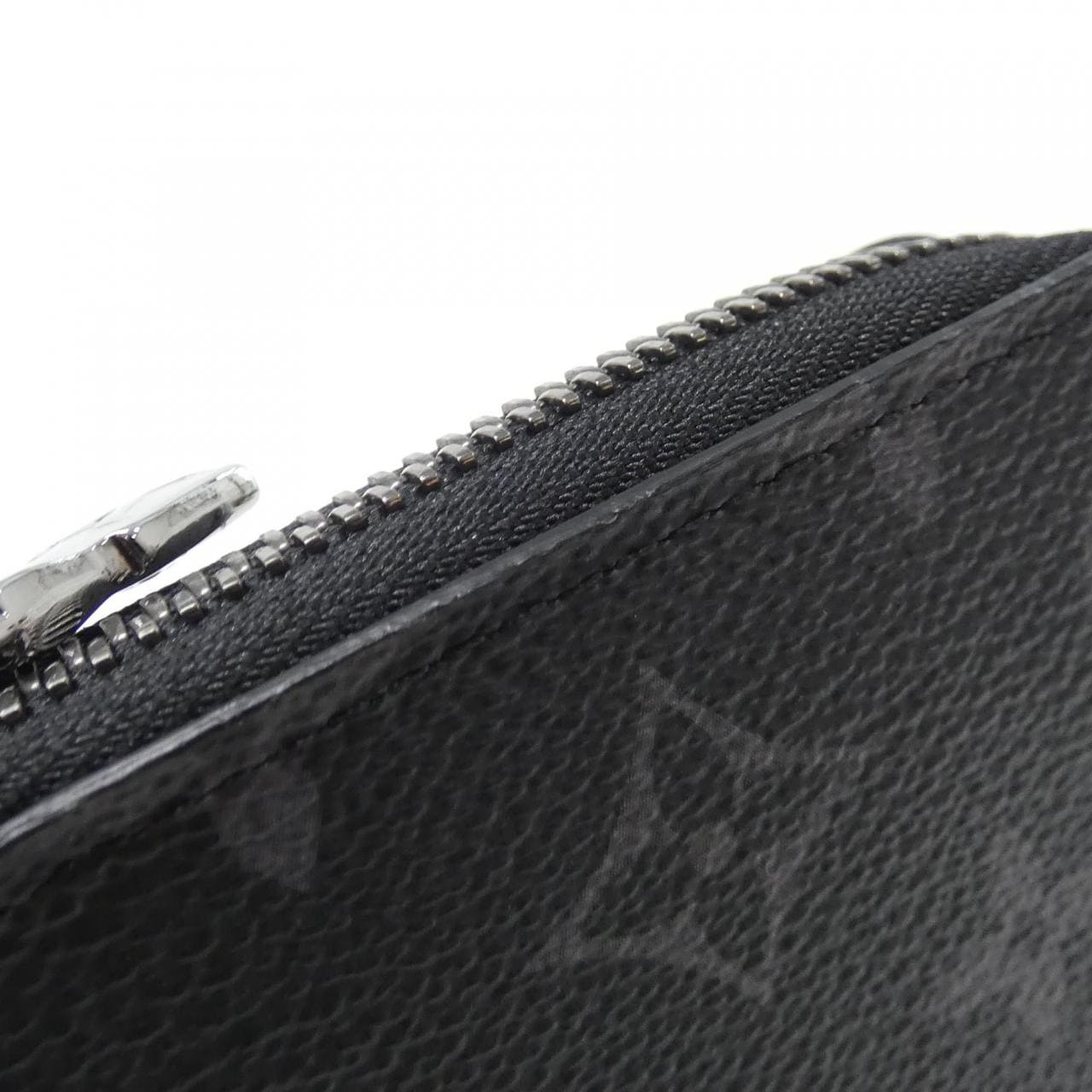 LOUIS VUITTON Monogram Eclipse Zippy Wallet Vertical M62295 Wallet