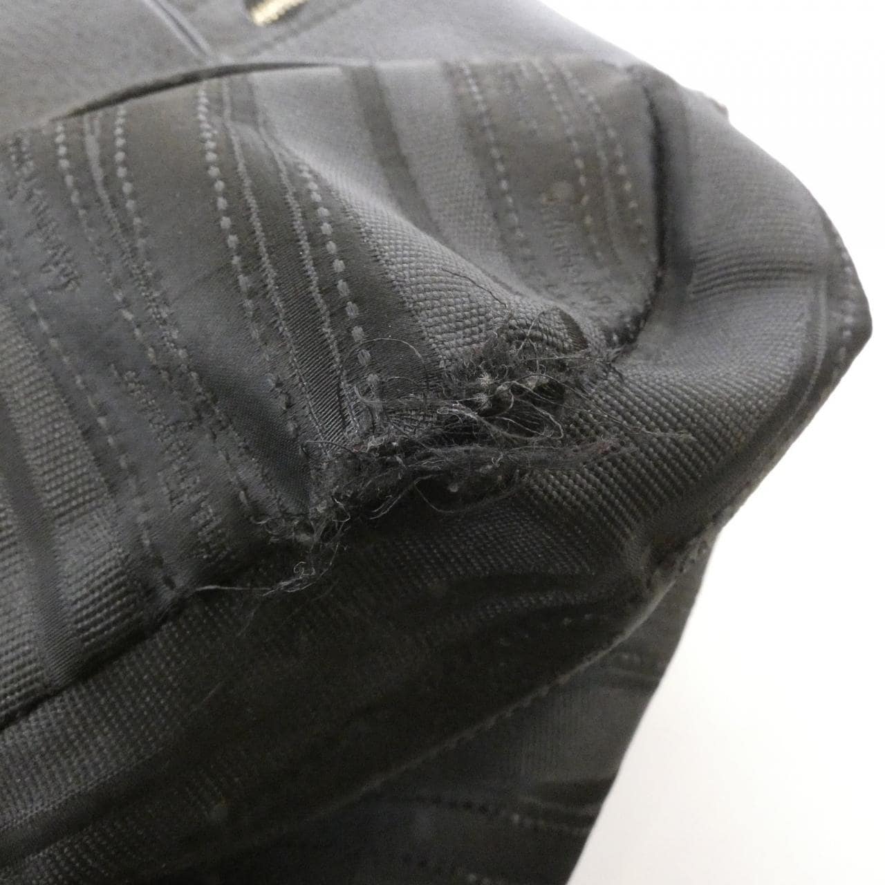 SALVATORE FERRAGAMO 21 D104 包