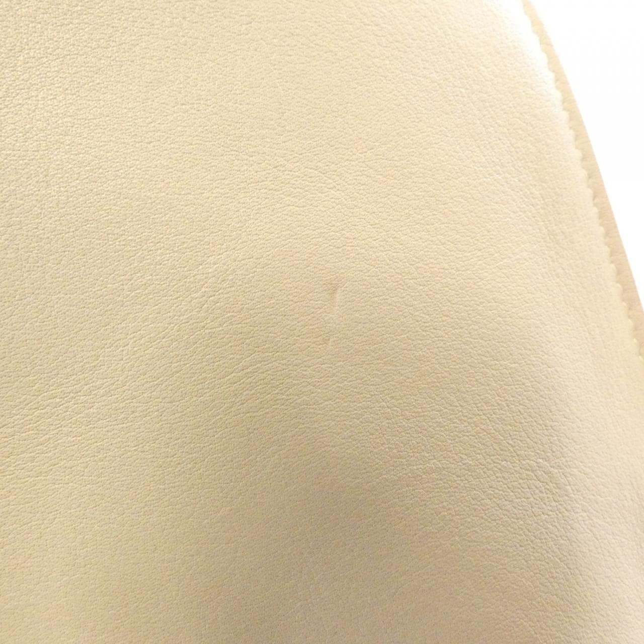 サンローラン SUZANNE 654990 11C0W ショルダーバッグ