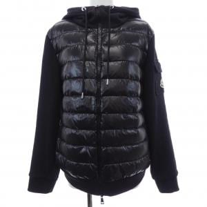モンクレール MONCLER 20938G00028 ダウンジャケット