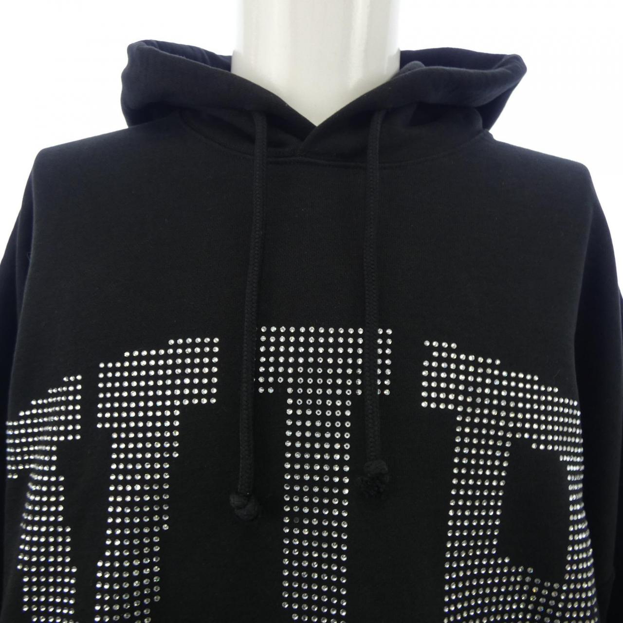 ヴェトモン VETEMENTS UE54HD700G パーカー