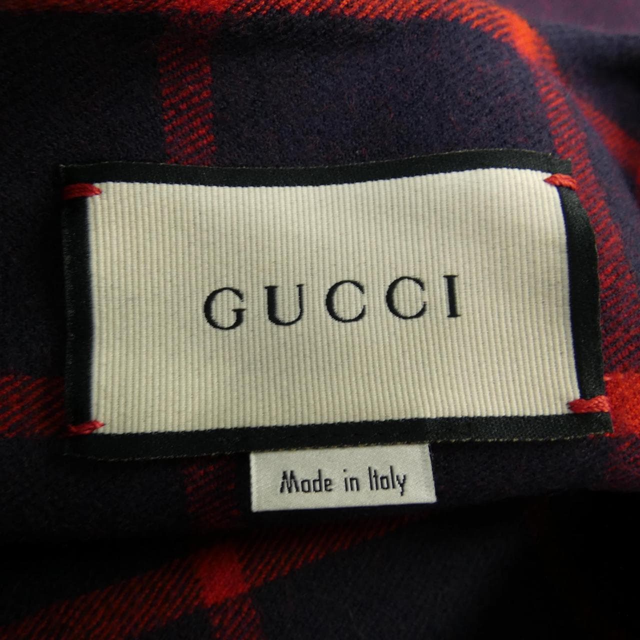 gucci cape