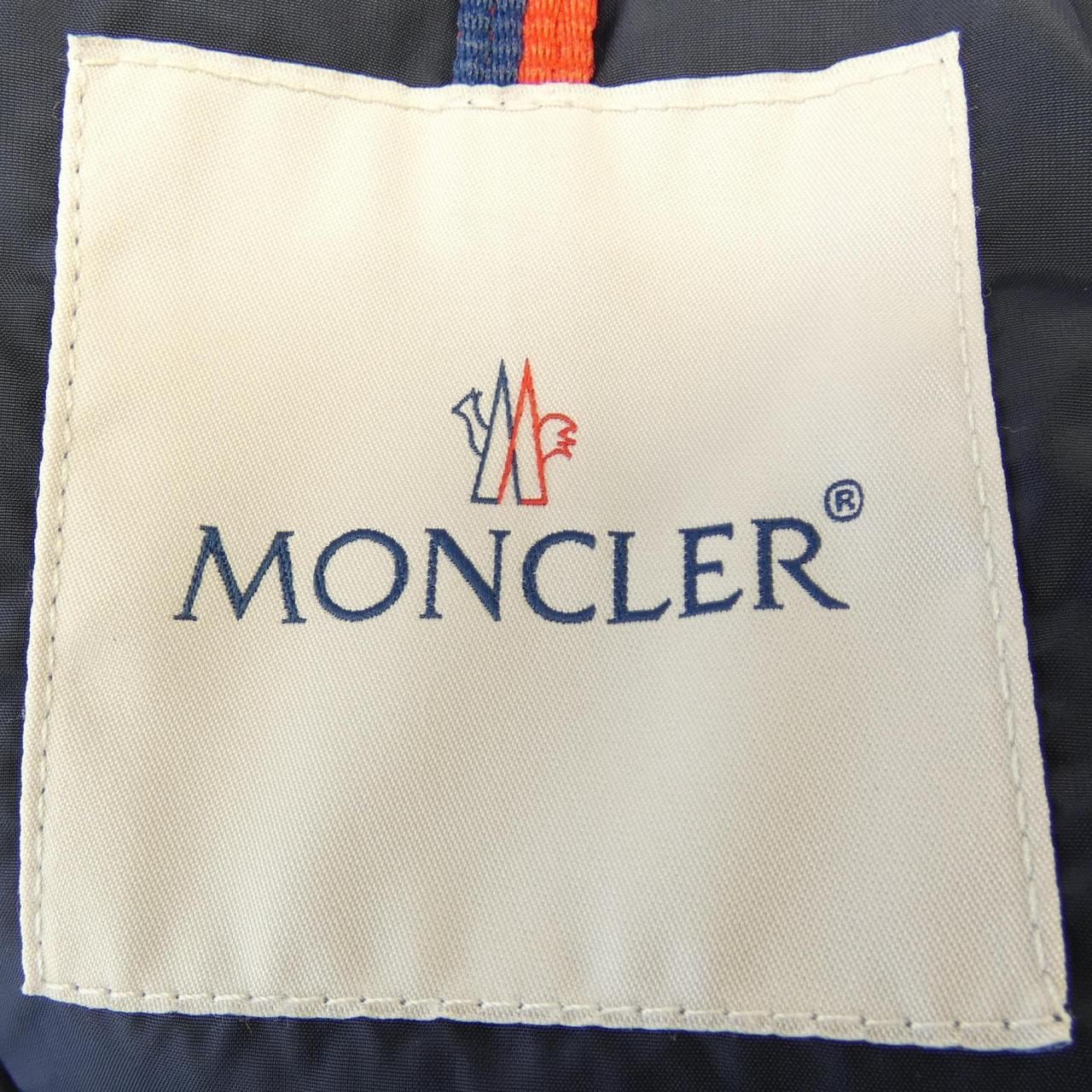 モンクレール MONCLER ダウンジャケット