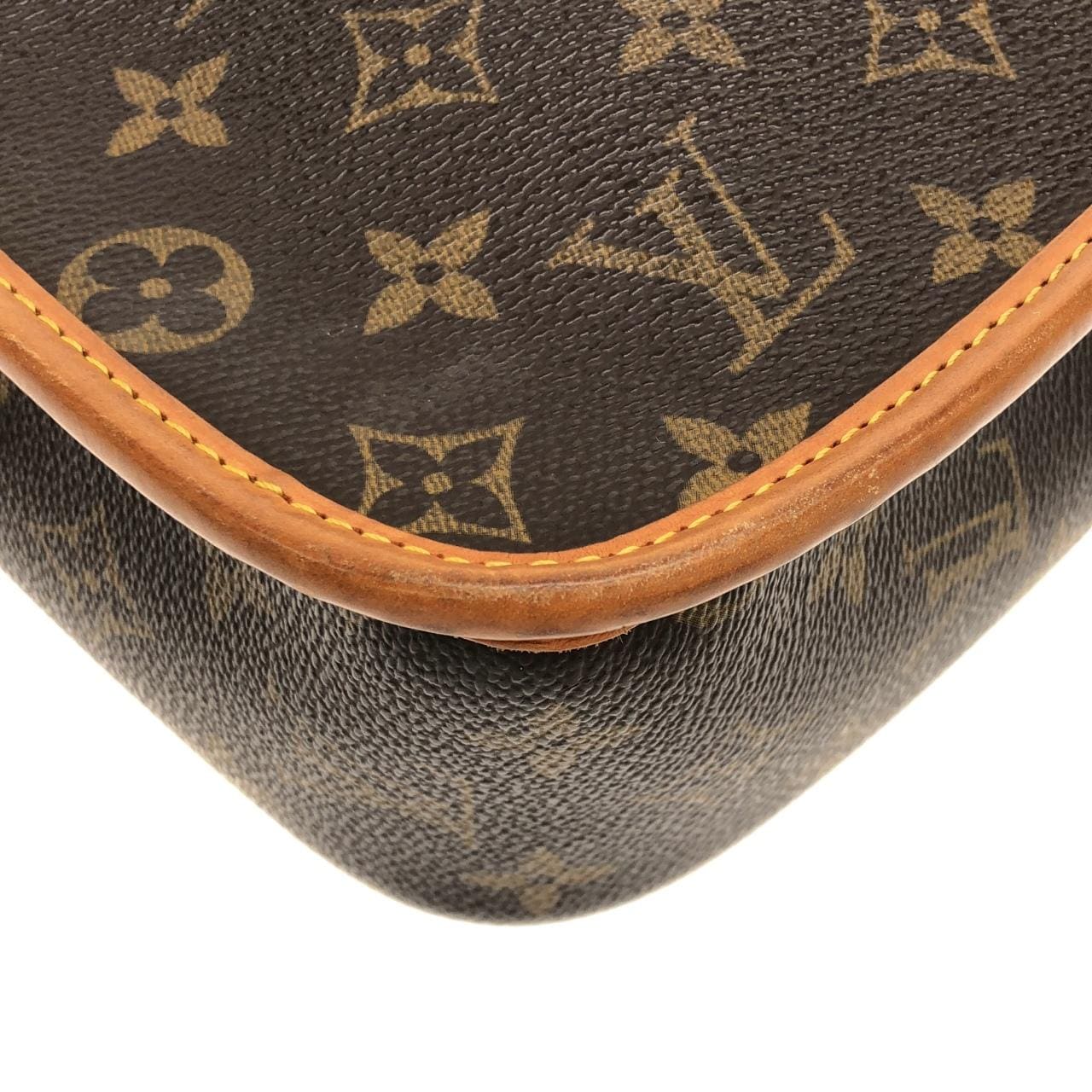 ルイヴィトン モノグラム ソローニュ M42250 ショルダーバッグ