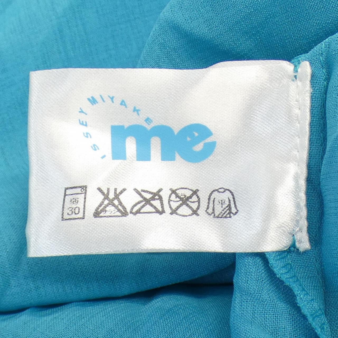 ミーイッセイミヤケ me ISSEY MIYAKE トップス