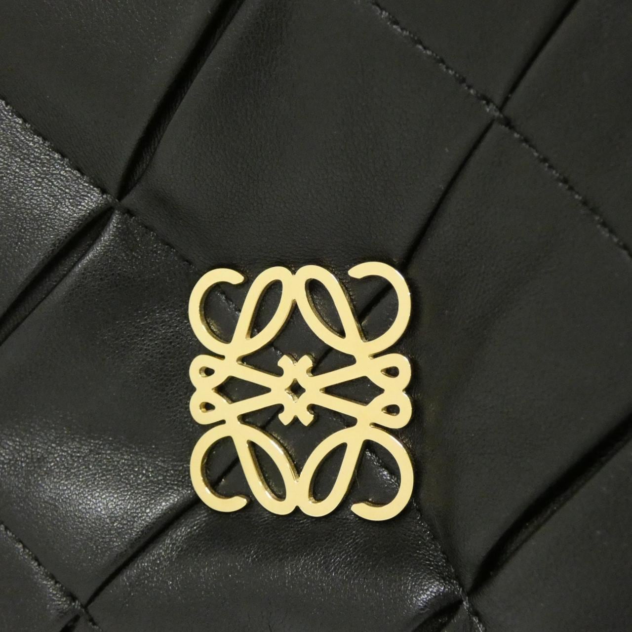 ロエベ ゴヤ パファー プリーツ ミニ A896W56X05 ショルダーバッグ