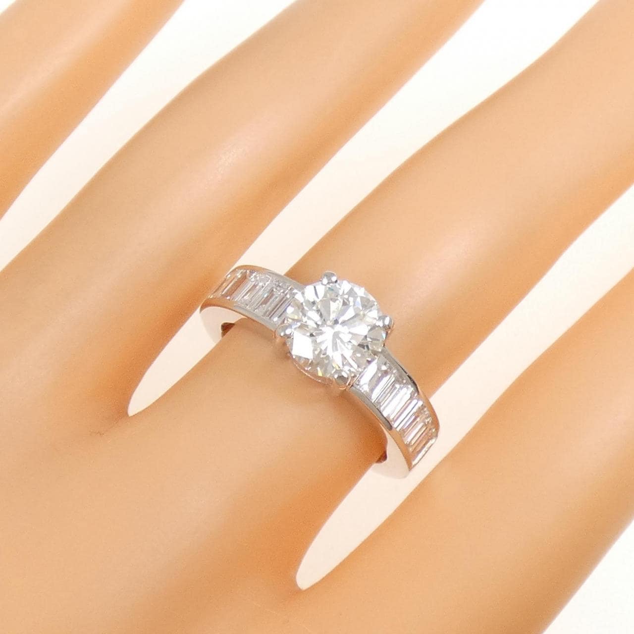 750WG ダイヤモンド リング 1.674CT H VVS1 VG