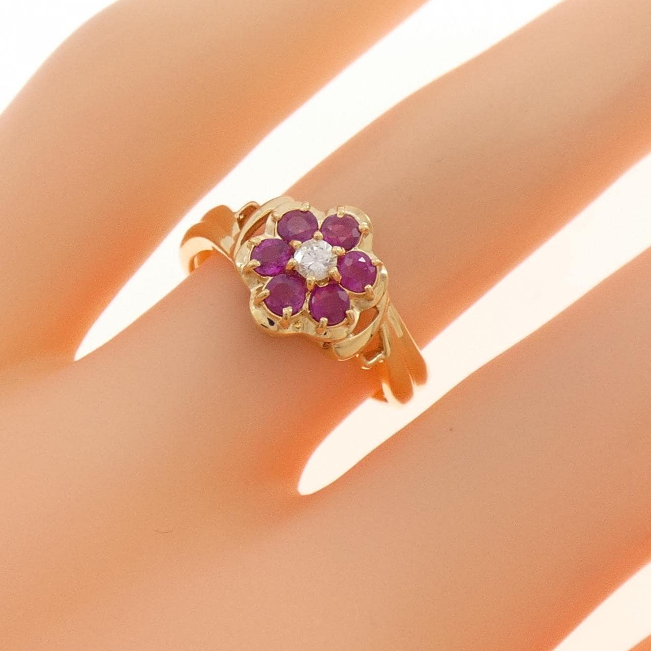 K18YG フラワー ルビー リング 0.41CT