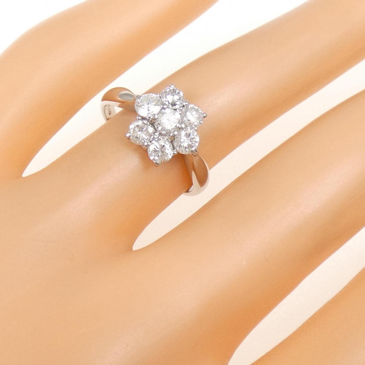 PT900 フラワー ダイヤモンド リング