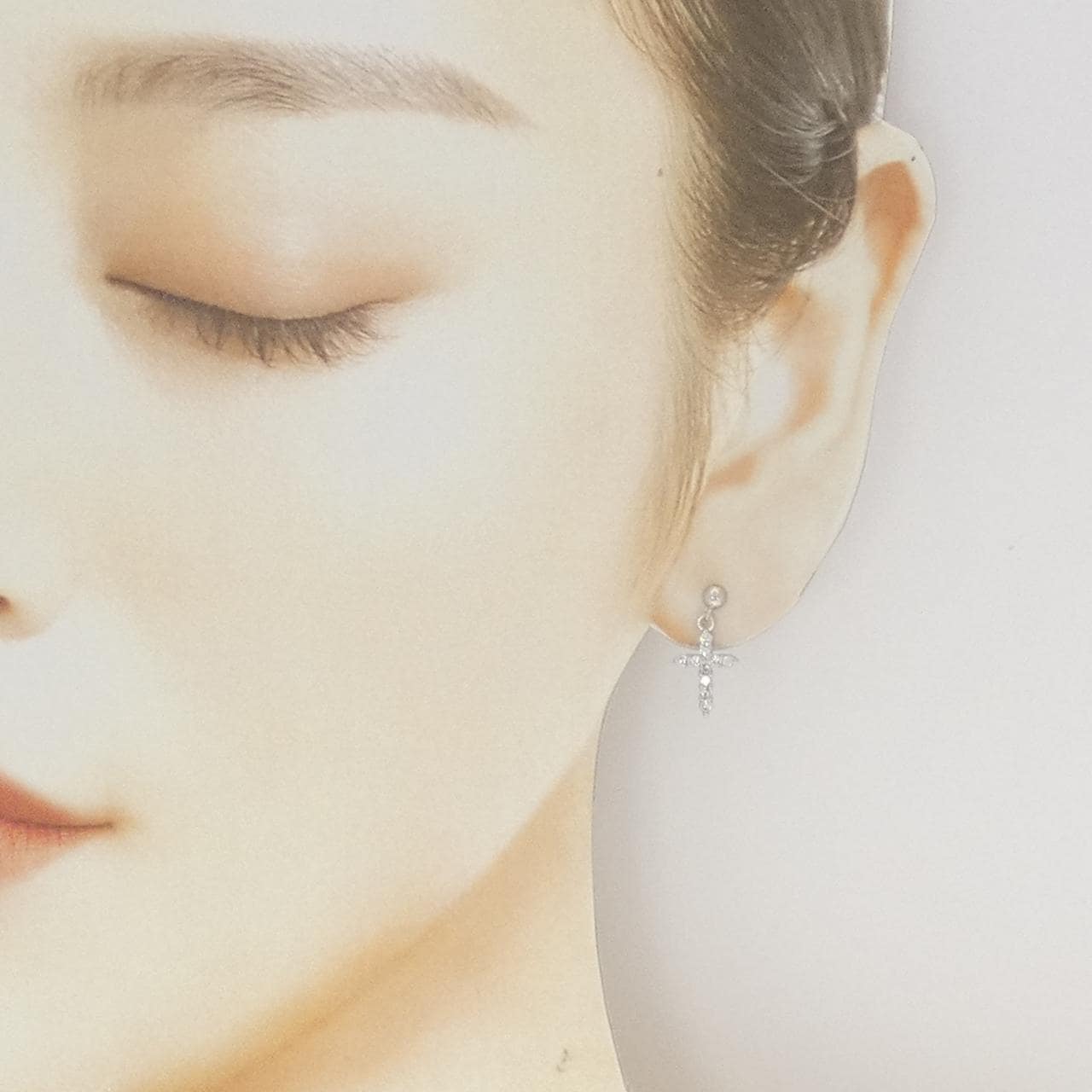 PT900 クロス ダイヤモンド ピアス 0.30CT