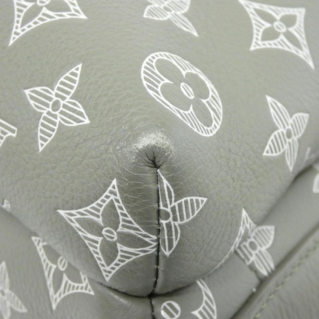 ルイヴィトン モノグラム シャドウ ディスカバリー バックパック PM M12463 リュックサック