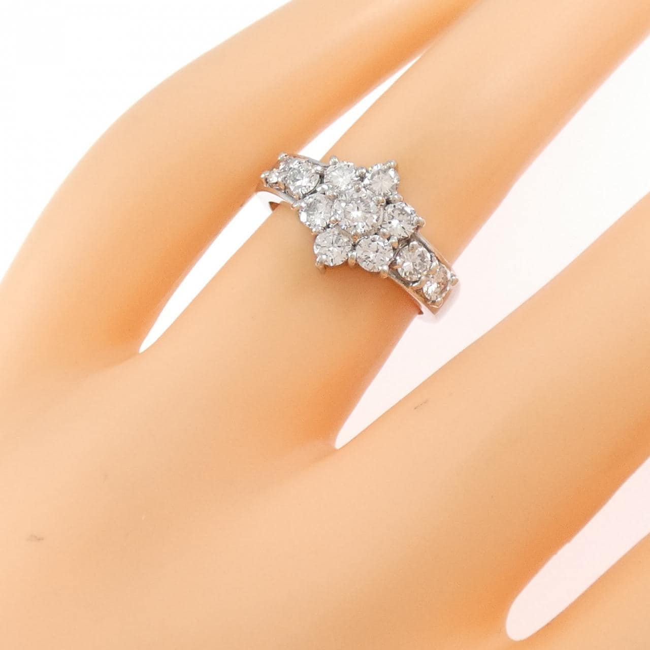 PT900 フラワー ダイヤモンド リング 1.03CT