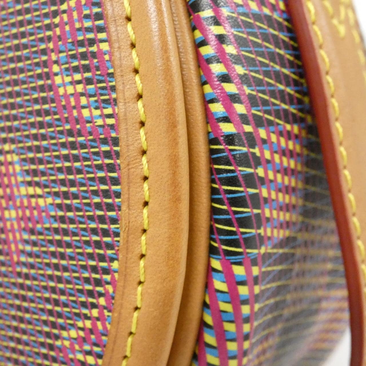 ルイヴィトン モノグラム LVポップ タンブラン M55460 ショルダーバッグ