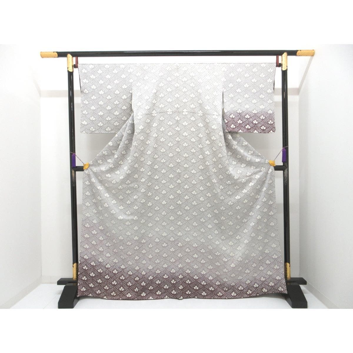 訪問着　絞り加工　ボカシ染