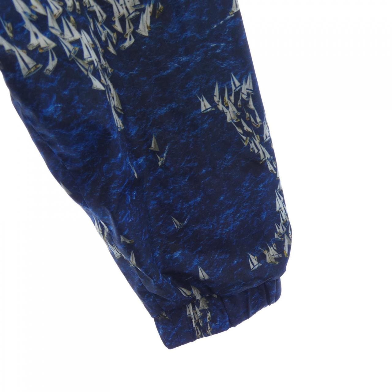 ルイヴィトン LOUIS VUITTON プリントモノグラムイウンドブレーカー HTB08WVKX ブルゾン