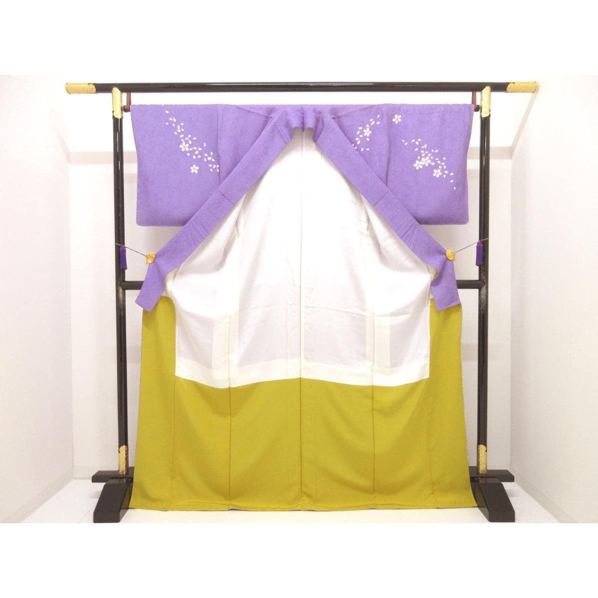 【未使用品】訪問着　友禅金彩加工　刺繍入り