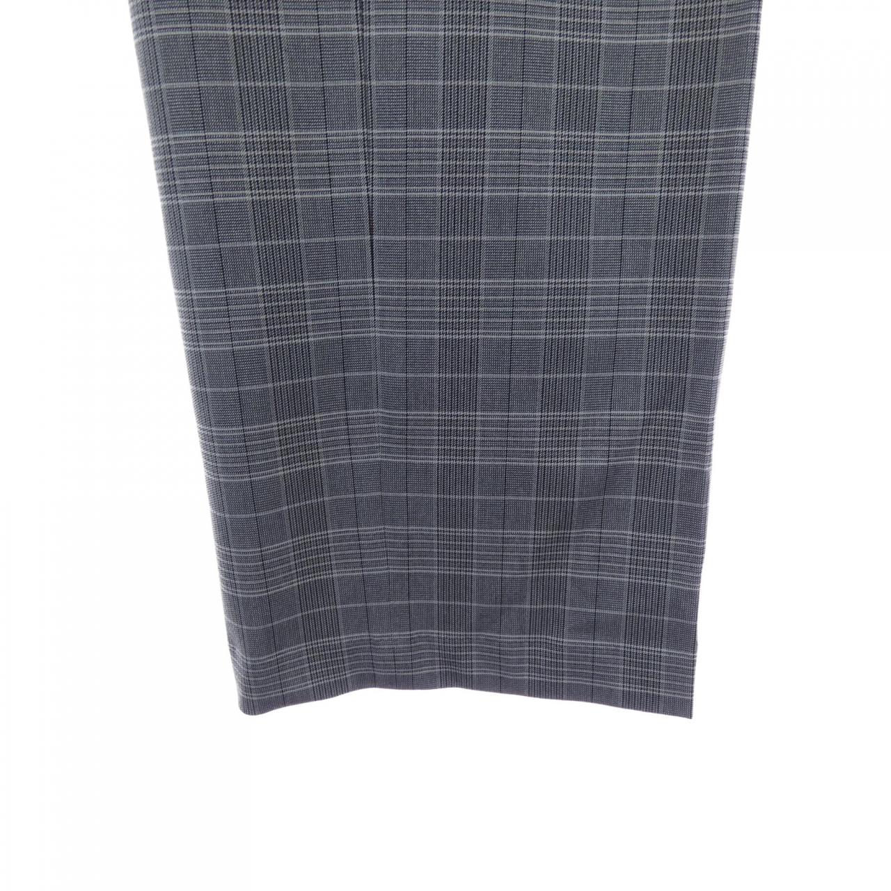 ニジュウサンク 23区 パンツ