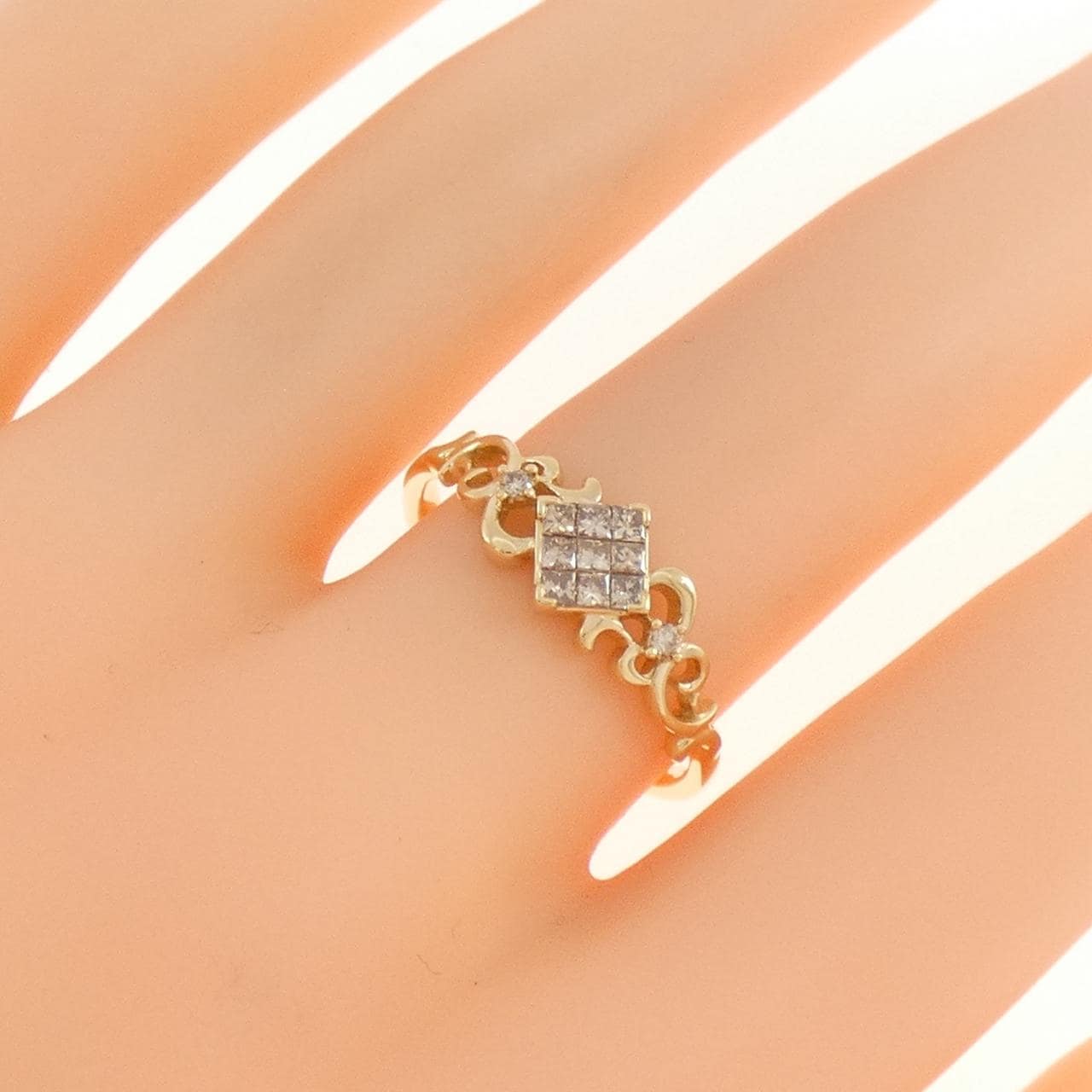 ジーエスティービー ダイヤモンド リング 0.22CT